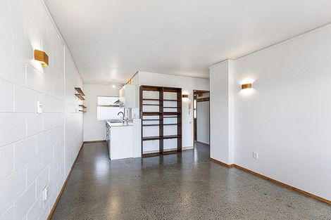 Photo of property in Melksham Towers, 501/131 Brougham Street, Mount Victoria, Wellington, 6011