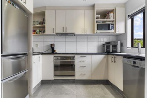 Photo of property in The Grange, 32/92 Bush Road, Albany, Auckland, 0632