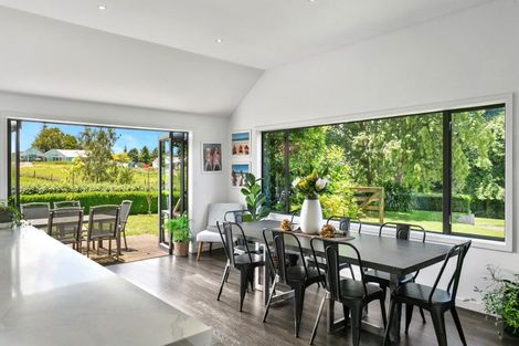 Photo of property in 214 Mapara Road, Acacia Bay, Taupo, 3385