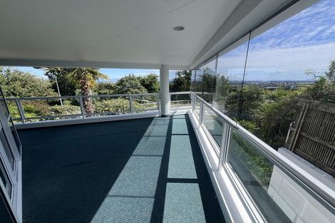 Photo of property in 1/2a Cracroft Terrace, Cashmere, Christchurch, 8022