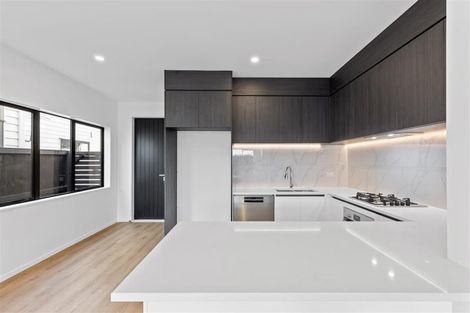 Photo of property in 47 Whare Kauri Road, Papakura, 2110