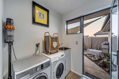 Photo of property in 28 Sovereign Boulevard, Kaiapoi, 7630