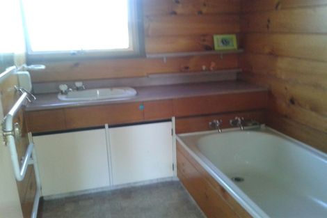 Photo of property in 5 Pinero Place, Bucklands Beach, Auckland, 2014