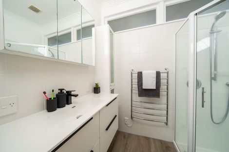 Photo of property in 387 Karori Road, Karori, Wellington, 6012