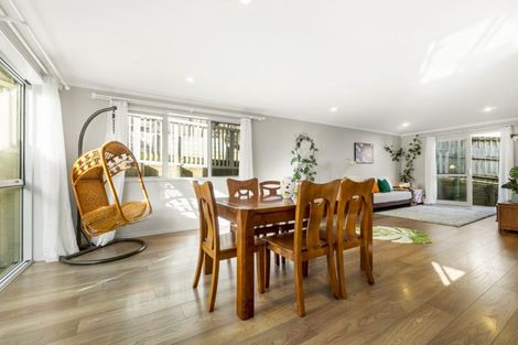 Photo of property in 59 Tamahere Drive, Glenfield, Auckland, 0629