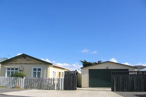 Photo of property in 17 Collins Street, Petone, Lower Hutt, 5012