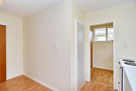 Photo of property in 32 Epsom Road, Sockburn, Christchurch, 8042