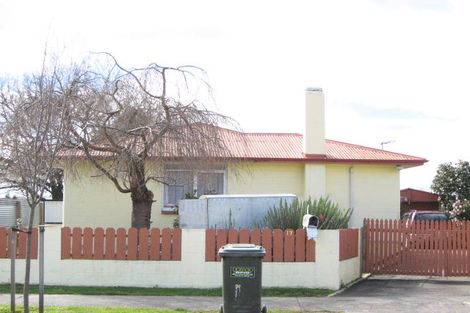 Photo of property in 17 Upham Street, Havelock North, 4130
