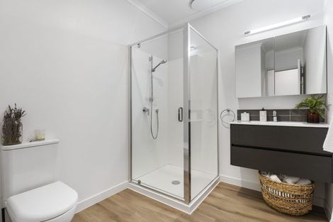 Photo of property in 2/3 Genevieve Lane, Hobsonville, Auckland, 0616