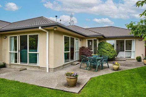 Photo of property in 98 Samwell Drive, Whitby, Porirua, 5024