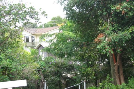 Photo of property in 27 De Val Drive, Titirangi, Auckland, 0604