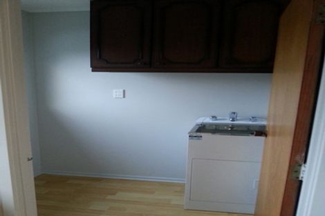 Photo of property in 2/15 Wilkie Place, Mount Wellington, Auckland, 1060