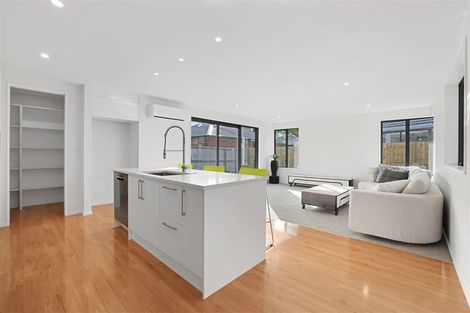 Photo of property in 15a Hooker Avenue, Bryndwr, Christchurch, 8053