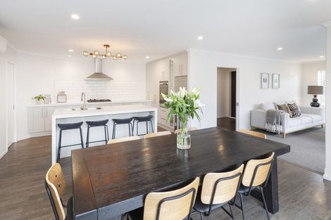 Photo of property in 28 Holiday Drive, Mairehau, Christchurch, 8052