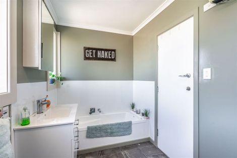 Photo of property in 44 Lothian Crescent, Strathern, Invercargill, 9812