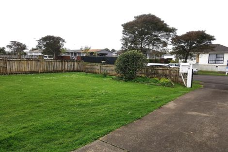 Photo of property in 44 Lavinia Crescent, Mangere East, Auckland, 2024