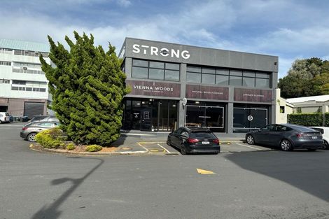 Photo of property in 2 Roxborough Place, East Tamaki Heights, Auckland, 2016