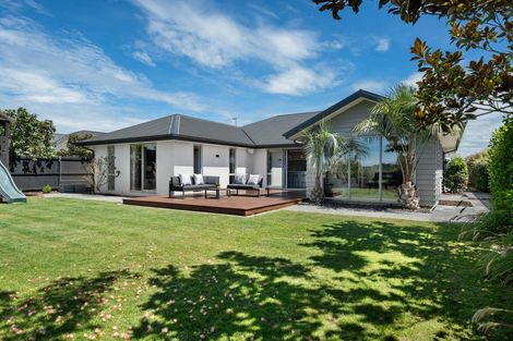 Photo of property in 40 Brockelbank Drive, Kaiapoi, 7630