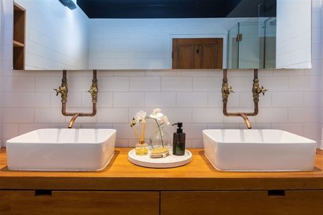 Photo of property in 215 Springfield Road, St Albans, Christchurch, 8014