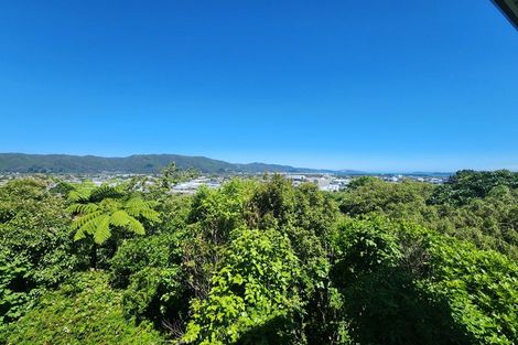 Photo of property in 11 Onehuka Road, Tirohanga, Lower Hutt, 5010