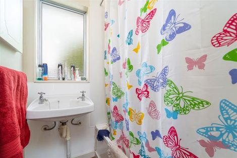 Photo of property in 8b Kupe Drive, Carterton, 5713