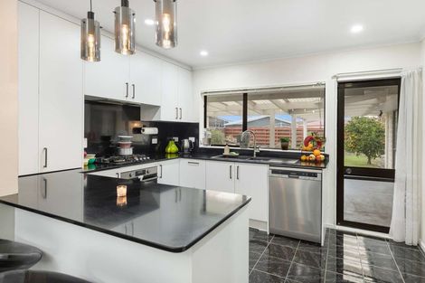 Photo of property in 95 John F Kennedy Drive, Milson, Palmerston North, 4414