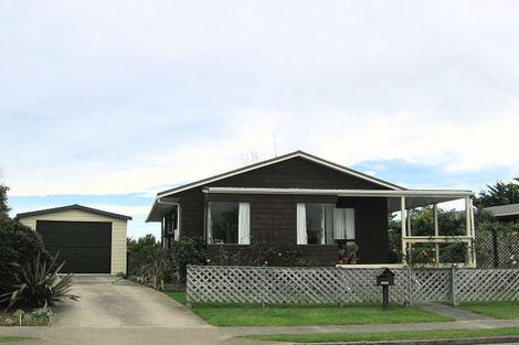 Photo of property in 4 Sandpiper Court, Paraparaumu Beach, Paraparaumu, 5032