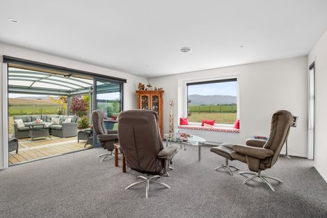 Photo of property in 57 Golden Road, Springvale, Alexandra, 9393