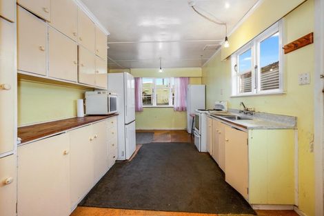 Photo of property in 4 Beauchamp Street, Tawa, Wellington, 5028