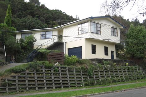 Photo of property in 25 Lowry Crescent, Stokes Valley, Lower Hutt, 5019