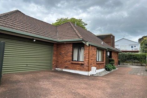 Photo of property in 2/8 Jutland Road, Hauraki, Auckland, 0622