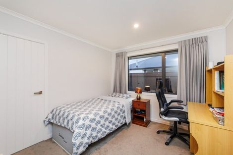 Photo of property in 7 Cyprus Place, Fitzherbert, Palmerston North, 4410