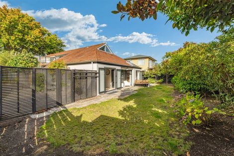 Photo of property in 2/501 Ilam Road, Bryndwr, Christchurch, 8052