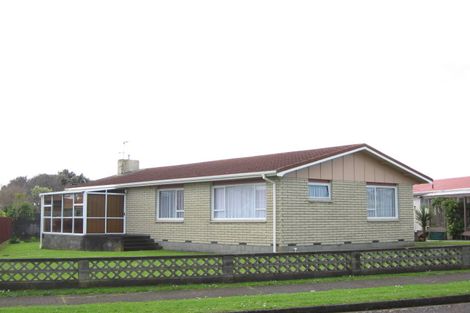 Photo of property in 66 Broadway, Waitara, 4320