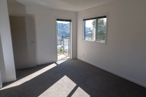 Photo of property in 102 Emerald Hill Drive, Birchville, Upper Hutt, 5018