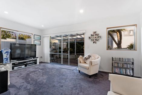 Photo of property in 21 Fishermans Cove, Army Bay, Whangaparaoa, 0930