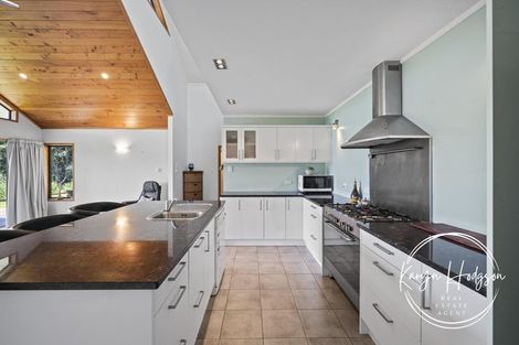 Photo of property in 87 Hurndall Street East, Maungaturoto, 0520