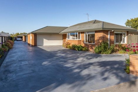 Photo of property in 1/4 Daniels Road, Redwood, Christchurch, 8051