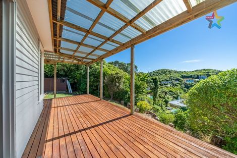 Photo of property in 54 Akatea Road, Korokoro, Lower Hutt, 5012