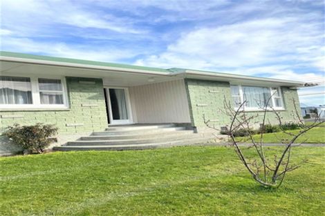 Photo of property in 12/11 Glen Alice Grove, Naenae, Lower Hutt, 5011