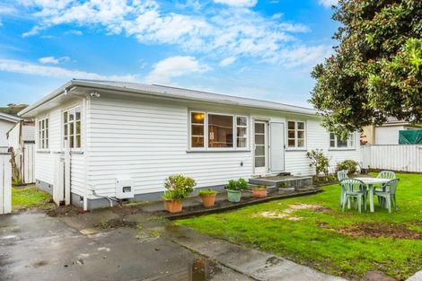 Photo of property in 4 Beauchamp Street, Tawa, Wellington, 5028