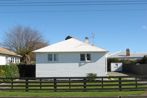 Photo of property in 28 Bell Street, Marton, 4710