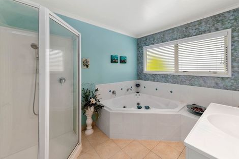 Photo of property in 38 Owhatiura Drive, Lynmore, Rotorua, 3010