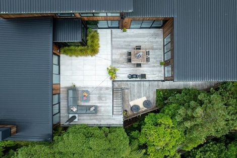 Photo of property in 17 Kim Street, Khandallah, Wellington, 6035