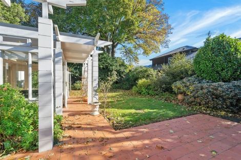 Photo of property in 147 Straven Road, Fendalton, Christchurch, 8014