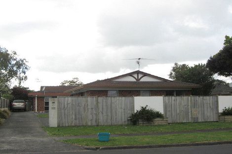 Photo of property in 2/22 Beaumaris Way, Conifer Grove, Takanini, 2112