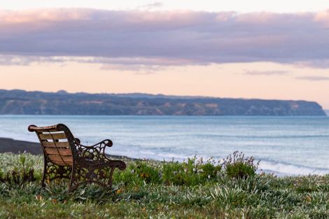 Photo of property in 14 Le Quesne Road, Bay View, Napier, 4104