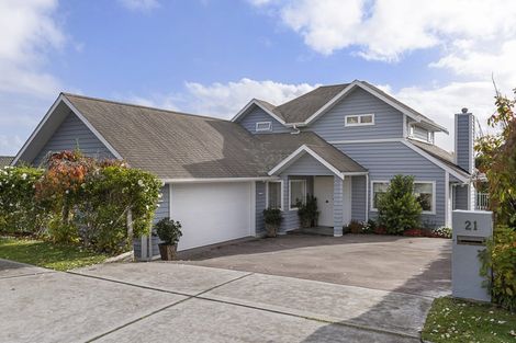 Photo of property in 21 Brooke Ridge Rise, East Tamaki Heights, Auckland, 2016