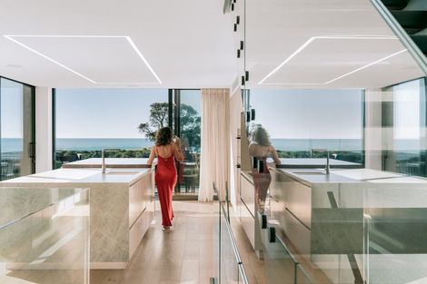 Photo of property in 124 Marine Parade, Mount Maunganui, 3116