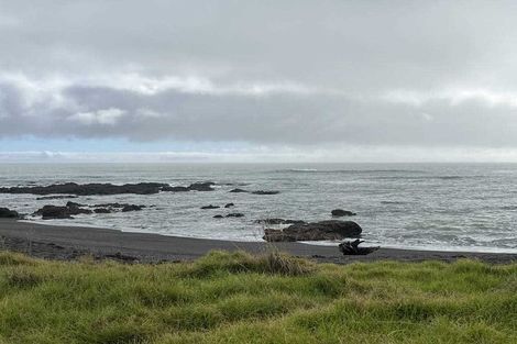 Photo of property in 22 Rawinia Place, Te Kaha, 3199